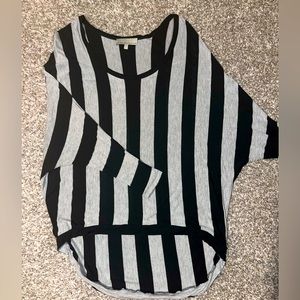 🎉SALE 12/13-15‎ Current Affair Grey & Black Striped Blouse/ Light Sweater
